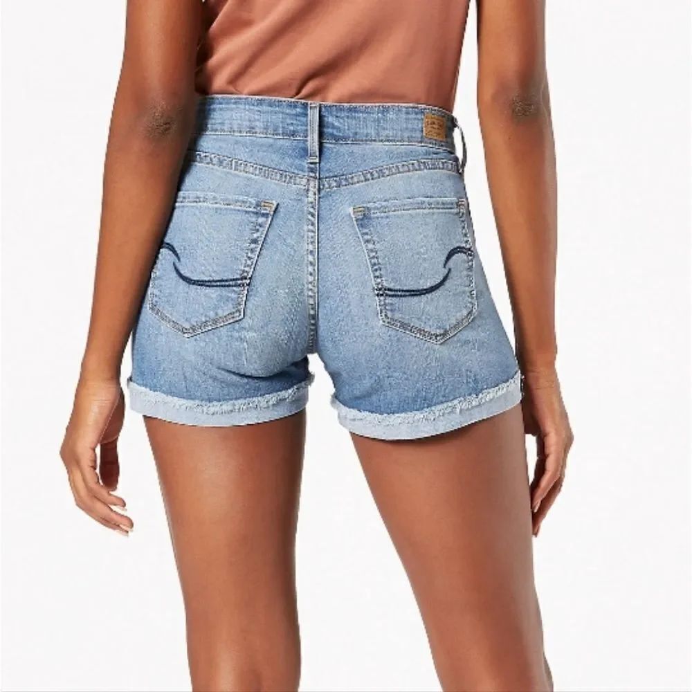 Signature by Levi Strauss & Co. Women's 8 Cuffed Short - Picture 2 of 5